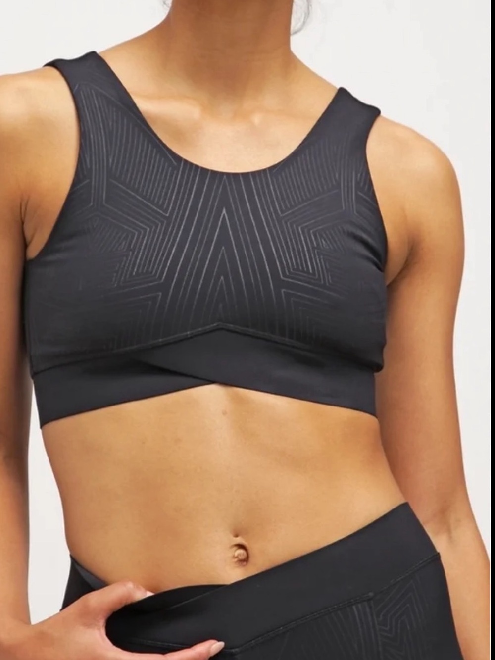 Ivy Park Black Sports Bra Cross Straps Cutout Reflective Beyonce Size Medium
